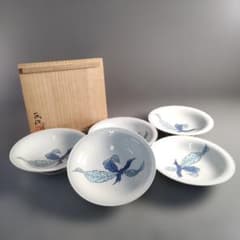 A1333-1/鍋島焼/阪井茂治 作/色鍋島木ノ葉文銘々皿5客/飾皿/懐石道具/ A1333-1/鍋島焼/阪井茂治 作/色鍋島木ノ葉文銘々皿5客/飾皿/懐石道具