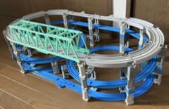 プラレール 大鉄橋 自動切替無限ループ グレー色♪高架多段 - メルカリ