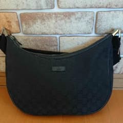 GUCCI グッチ ワンショルダーバック GGキャンバス 総柄 三日月 - メルカリ