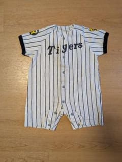 阪神タイガース ベビー用ユニフォーム ロンパース　60-70のサムネイル