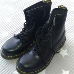 【leomam様 専用】Dr.martens8ホール UK5のサムネイル