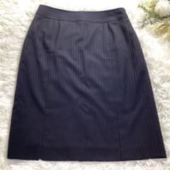極美品✨23区 タイトスカート 40 紺 ストライプ ビジネス スーツ Lのサムネイル