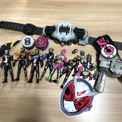 仮面ライダー ベルトと武器セット　フィギアのサムネイル