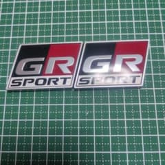 トヨタ GR SPORT エンブレム 左右セット　純正品のサムネイル