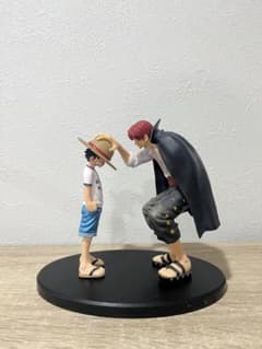 ワンピース シャンクス ルフィ フィギュアのサムネイル