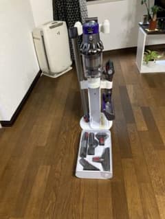 【掘出し物】Dyson SV12 V10 コードレス充電スタンド付フルセット 掘出し物】Dyson SV12 V10 コードレス充電スタンド付フルセット - メルカリ