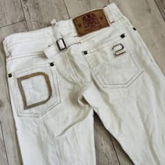 希少DSQUARED2 ディースクエアード ホワイトデニム パッチ シンチ 