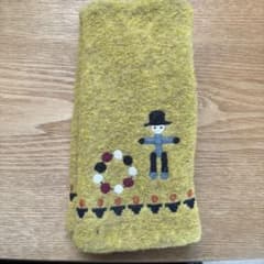 マタノアツコ　ウール製イエロー手袋（刺繍デザイン）のサムネイル