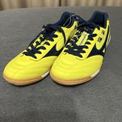 MIZUNO LANCAMENTO フットサルシューズ イエローのサムネイル