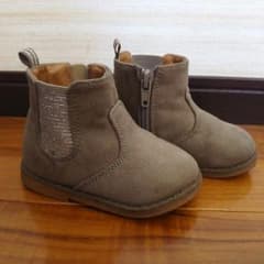 ayaママ様専用 H＆Mサイドコアブーツ 13cmのサムネイル