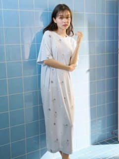 新品　ジェラートピケ　あざらし柄ワンピースのサムネイル