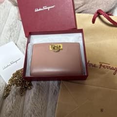 Salvatore Ferragamo 二つ折り財布 ピンクのサムネイル