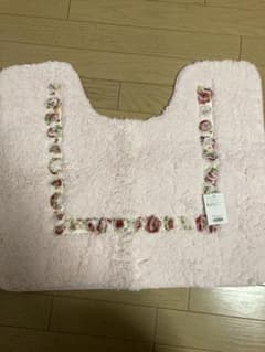 ピンクのトイレ用マット U字型 花柄、アミブルージュのサムネイル