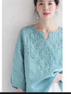 爽やかなリーフ刺繍のコットンリネンブラウストップスのサムネイル