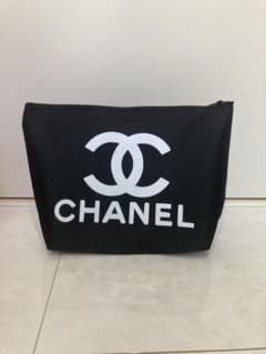 CHANEL シャネル ポーチ ブラック　ノベルティ　黒のサムネイル