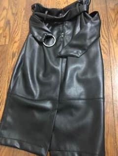 ZARA レザースカートのサムネイル