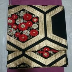 ちょこちょこ様専用m(__)m黒地 金糸刺繍 亀甲小菊唐草 正絹 六通 袋帯のサムネイル