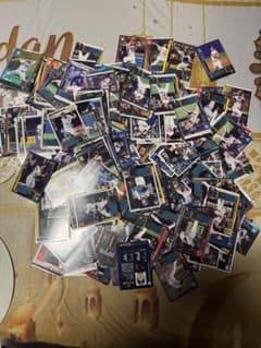 プロ野球 トレーディングカード 大量セットのサムネイル