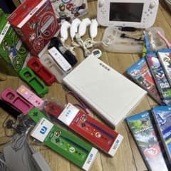 マリオコントローラー付動作確認済　ニンテンドー　wii u 本体　ソフトセットのサムネイル