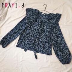 FRAY I.D ネイビー 花柄 ブラウス シャツ フリル ボウタイのサムネイル