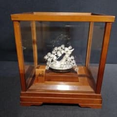 美品】純銀製 松盆栽 光則作 ガラスケース付き 置物 オブジェ - メルカリ