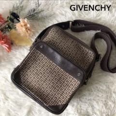 GIVENCHY ジバンシー　ショルダーバッグのサムネイル