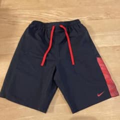 NIKE 水着　140のサムネイル