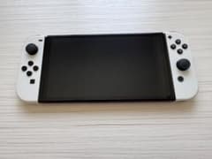 【本日限り・美品】Nintendo Switch （有機ELモデル） ホワイトのサムネイル