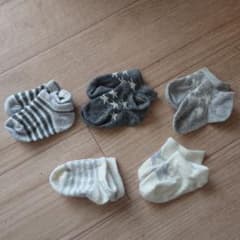 H&M 新生児～9cm  ベビー靴下 5足セットのサムネイル