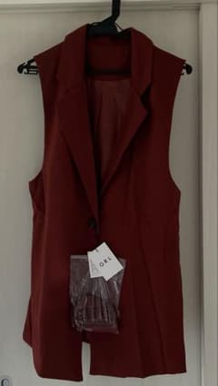 GRL ジレ　レンガ色系　サイドスリット