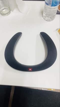 メーカー:JBL 型番: SOUNDGEAR 品名:ウェアラブルネックスピーカーのサムネイル