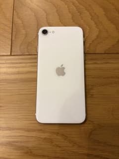 iPhone SE 第2世代 64GB ホワイト SIMフリー バッテリー72% - メルカリ