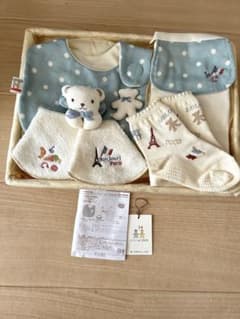 LOLO et COCO ベビー用品　出産祝いセット　新品6点のサムネイル