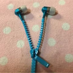 《正規品》ジッパー式イヤホンのサムネイル