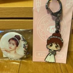 TWICE ミナ キーホルダー 缶バッチのサムネイル