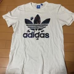 最終値下げ‼️ adidas Tシャツのサムネイル