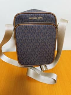 マイケルコース　ショルダーバッグのサムネイル