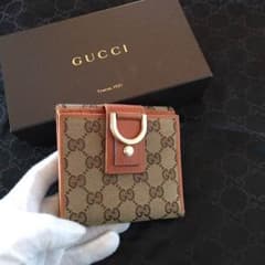 良品 ‼︎‼︎♡GUCCI ♡GG柄  折財布♪ ヒデキングさん専用のサムネイル