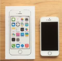 アイフォン ５s iPhone 5s Silver 32 GB docomoのサムネイル