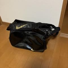 NIKEのスポーツバッグのサムネイル