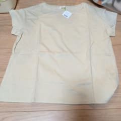 Carino ベージュ 半袖Tシャツ Mサイズ 授乳口付きトップスのサムネイル