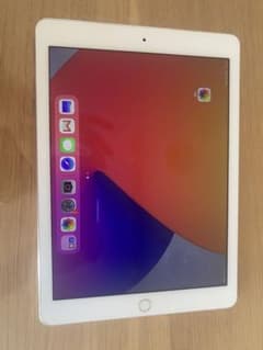 Apple iPad Air2 シルバー16GB wifiのサムネイル