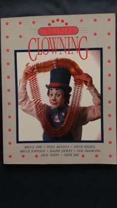 「Creative Clowning」クラウン（道化師またはピエロ）になるためにのサムネイル