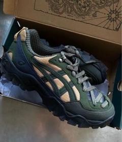 ASICS U.SAGE コラボGEL-PICKAX ハイキングシューズ￼ - メルカリ