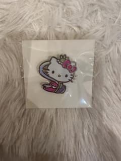ハローキティ　非売品　ピンバッチのサムネイル