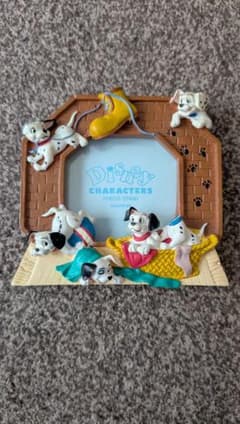 ディズニーくまのプーさん壁掛け１０１匹ワンちゃんフォトスタンド ディズニー 101匹ワンちゃん フォトスタンド 写真立て(小 FUJICOLOR