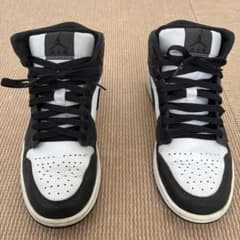 NIKE AIR JORDAN 1 MID スニーカーのサムネイル