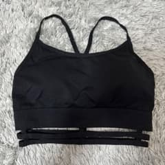 黒のスポーツブラのサムネイル