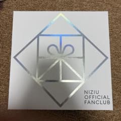 NiziU OFFICIAL FANCLUB 特典セットのサムネイル
