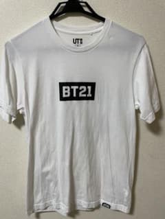 BT21×UT UNIQLO Tシャツ　半袖　ユニクロ　白のサムネイル